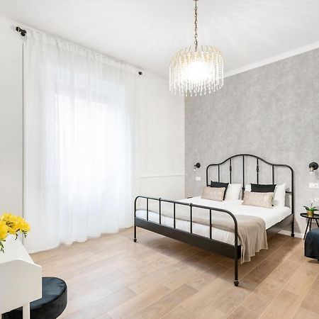 White Flat Ground Floor Apartment Roma Ngoại thất bức ảnh