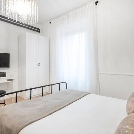 White Flat Ground Floor Apartment Roma Ngoại thất bức ảnh