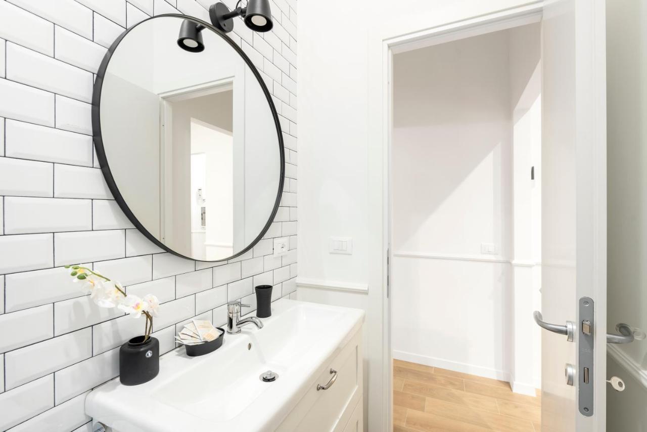 White Flat Ground Floor Apartment Roma Ngoại thất bức ảnh