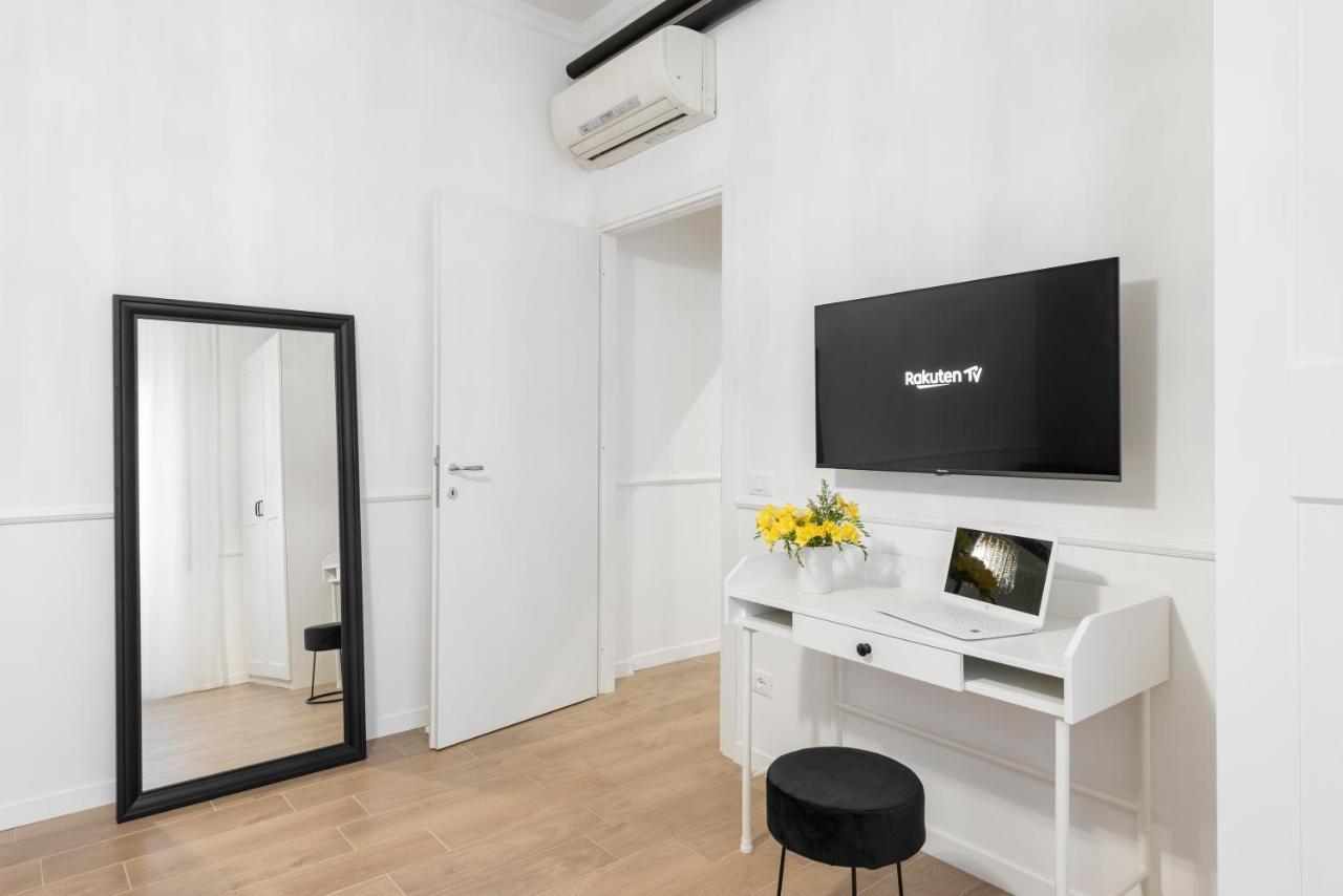 White Flat Ground Floor Apartment Roma Ngoại thất bức ảnh